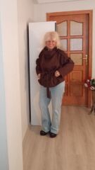 Dik yaka kuşaklı mont